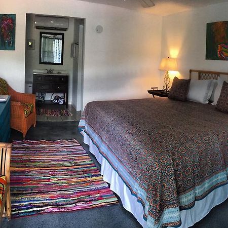 Olga'S Fancy Hotel Frenchtown Buitenkant foto